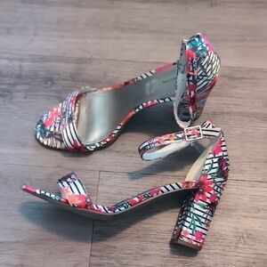 Worthington Multicolor Floral Heels